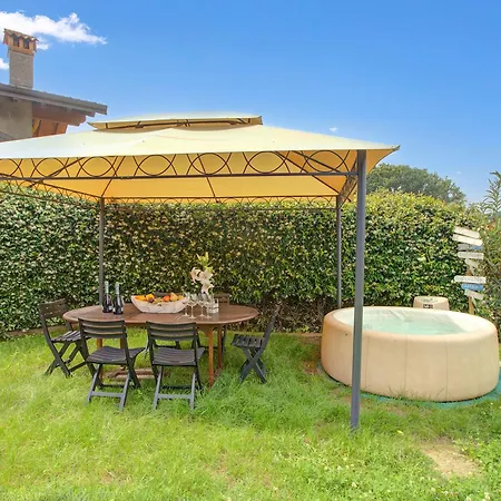 La Luna Nel View Garden - Happy 펜션 이스프라